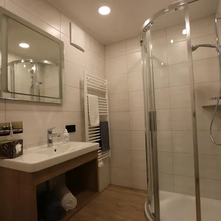 Enzian Apartman Kartitsch