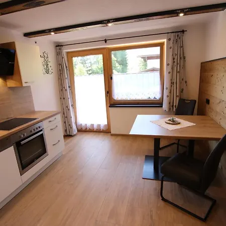 Enzian Apartment Kartitsch