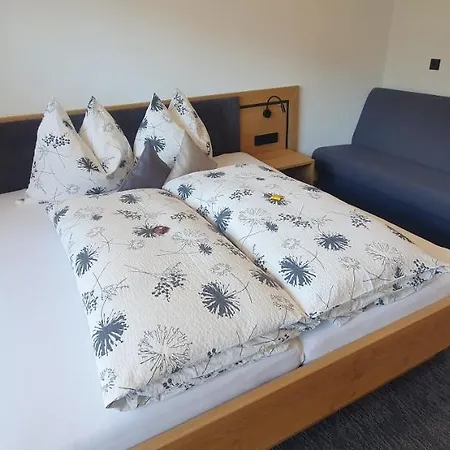 Enzian Apartment *